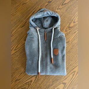 EUC Wanakome zip-up hoodie, men’s small/women’s medium, like new!!!